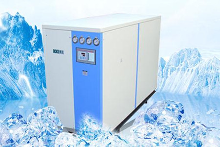 水冷箱式冷水機保養小技巧